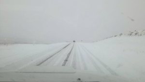Nieve: Cortaron el tránsito sobre Ruta 23 entre Dina Huapi y Comallo