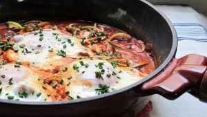 Shakshuka – huevos con salsa a la Kiako