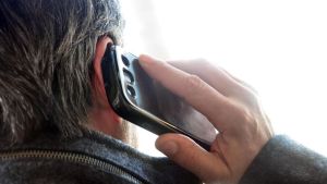 Empresa de telefonía deberá indemnizar a una mujer por deficiente atención