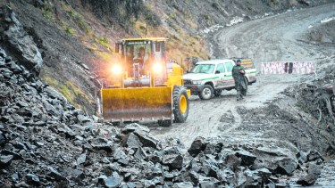 Un nuevo derrumbe en la ruta a Quila Quina