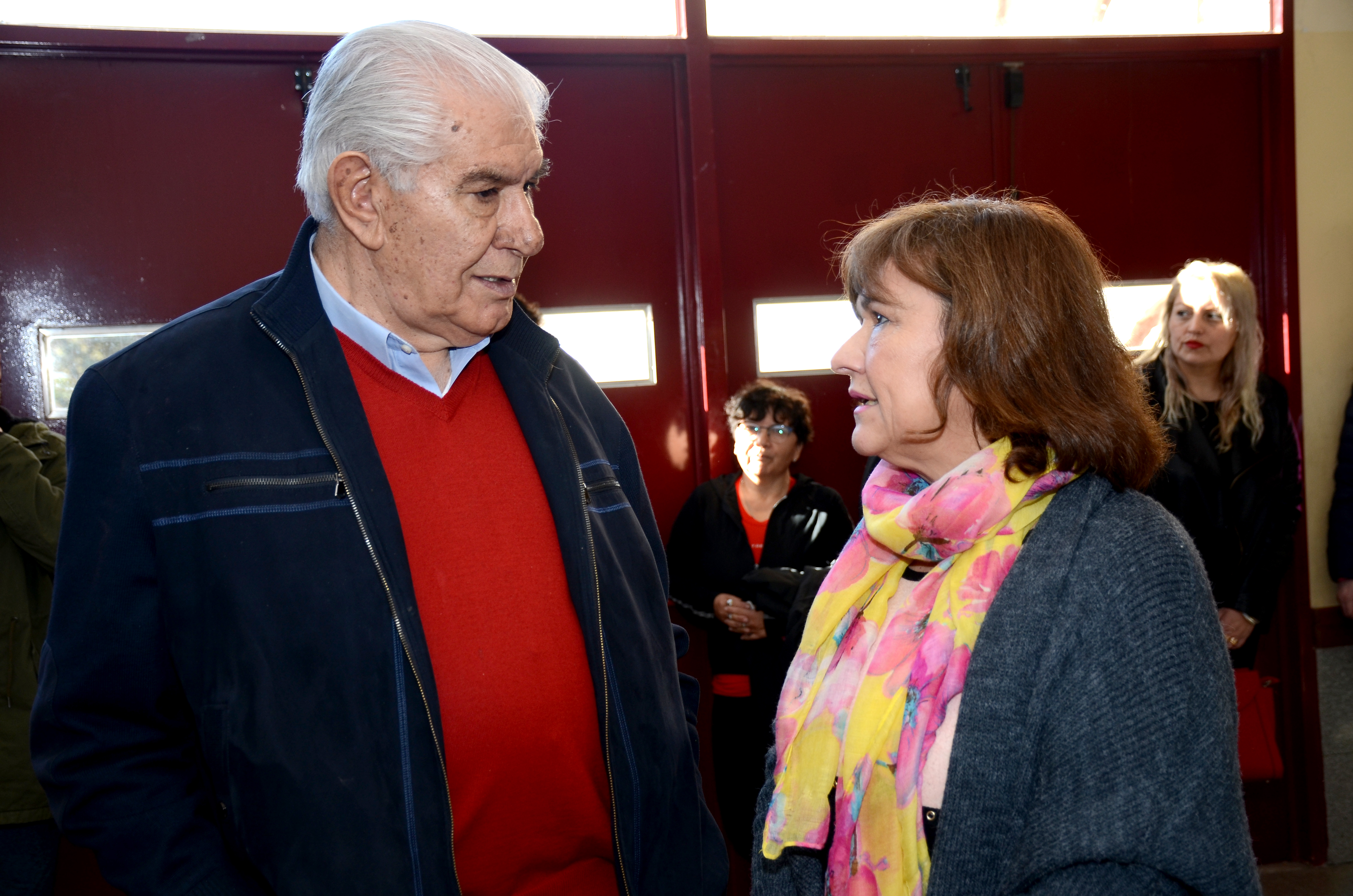 Guillermo Pereyra y Ana Pechen se encontraron en la Escuela 125 de Neuquén. Foto: Mauro Pérez 
