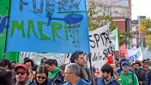 Estatales de Neuquén paran y se movilizan el jueves contra el ajuste