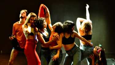 El elenco surgió de los talleres de danza y teatro de Boselli.