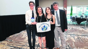 Alumnos y profesores de la región en la convención anual del Programa Globe. 