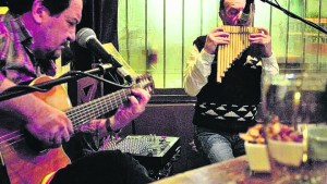 En una situación crítica, los músicos reclaman auxilio del municipio de Bariloche