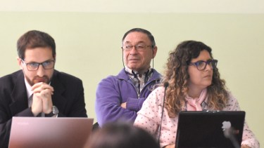 Pedro Pugliese y Gabriela Labat son la defensa oficial de los acusados. El militar Carlos Benavídez (atras). Foto: Juan Thomes