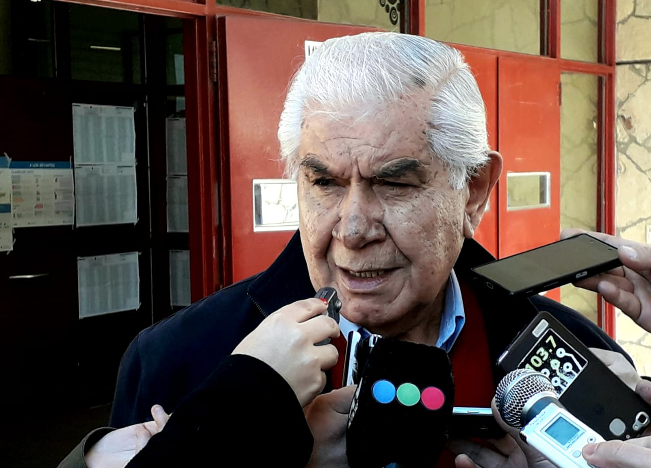 Pereyra explicó que en Varvarco cerraron una de sus promotoras por estar cerca de un centro de votación. (Mauro Pérez).-