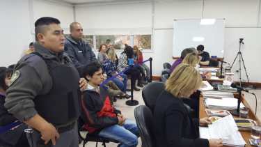 Eros Kevin Muñoz Coria es juzgado por los delitos de homicidio agravado y de robo en grado de tentativa. (Andrea Vázquez).-