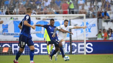 El delantero tuvo su estreno europeo en la liga francesa. (Foto: @OM_Espanol)