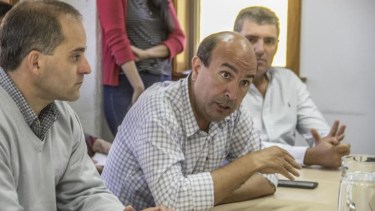 El concejal del UNE cuestionó que Bermudez siga como funcionario mientras es candidato. (Gentileza)