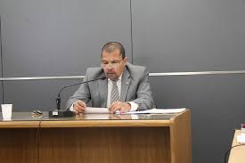 El juez Ricardo Calcagno de Bariloche presidió el tribunal que declaró culpable a un hombre por abuso sexual agravado. (Archivo)