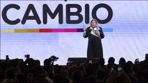 «Nos van a sacar muertos de Olivos» dijo Elisa Carrió en la cumbre del CCK