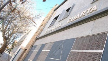 Los policías prestan servicio en la Comisaría Cuarta de Cipoletti 