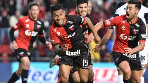 Superliga: Colón hunde a Gimnasia con una victoria en la última jugada
