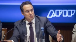 La recaudación nacional subió un 53% en julio, por debajo de la inflación