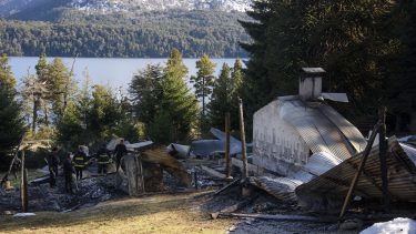 Bariloche: investigan quiénes fueron los autores del incendio intencional