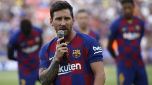 Messi se lesionó la pantorrilla y suspende su gira con el Barcelona