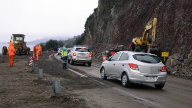 Comienzan las reparaciones sobre el talud en la Ruta 40