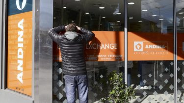 El dólar cotiza a 61 pesos en Bariloche