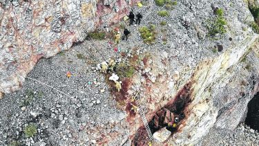 La roca no cayó y la ruta a Villa La Angostura sigue cortada