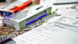 Más riesgos para afiliados al Ipross: farmacias reclaman 100 millones