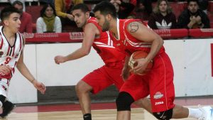 Independiente pegó primero en la final ante Cinco Saltos