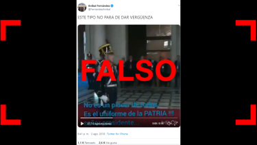 Son falsos los subtítulos del video entre Macri y un granadero que publicó Aníbal Fernández