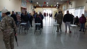 En Regina, el Ejército ordena la espera de los votantes