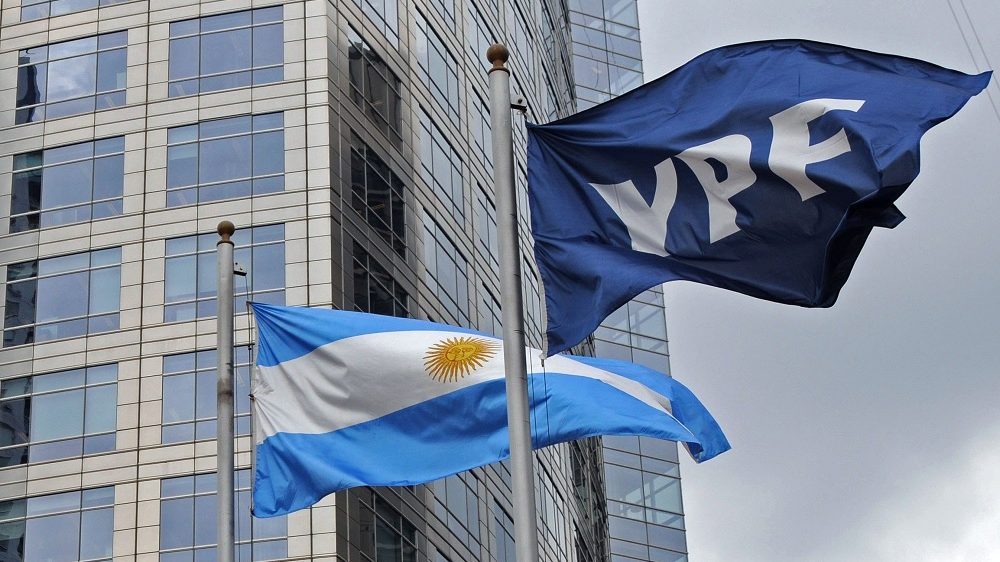 Horacio Marín asumió como el nuevo titular de YPF y Omar Gutiérrez como miembro del directorio.