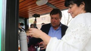Cipolletti ya cuenta con un punto de energía limpia para carga de celulares y agua caliente