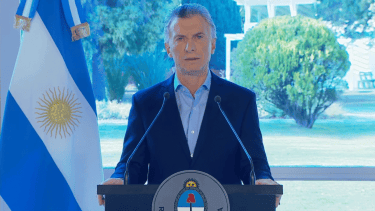Macri anunció que Argentina y Brasil extienden por 10 años el libre comercio automotriz