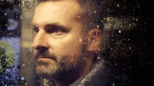 Películas, series y un documental para los que no salen este fin de semana