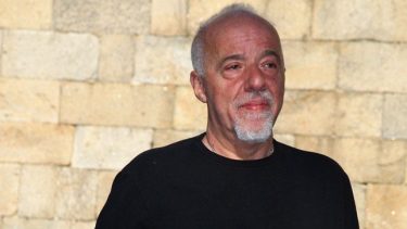 Coelho pidió perdón a los franceses por la «crisis de histeria» de Bolsonaro
