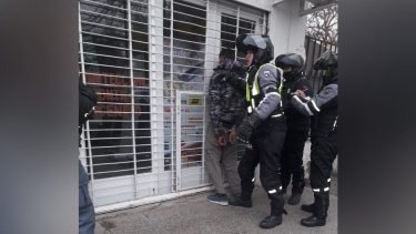 La policía detuvo a dos hombres tras una persecución a los tiros en Neuquén