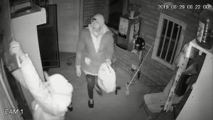 Video: Robaron en conocida cancha de Cipolletti y quedaron grabados