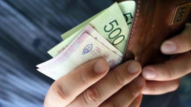 Desde el lunes 2 pagan salarios en Río Negro