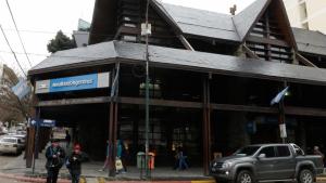 Aerolíneas Argentinas tiene un proyecto para recuperar su edificio del centro de Bariloche