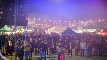 Miles de personas llegaron al predio ubicados sobre la Ruta Nacional 22. (Foto: Gentileza Julieta Krischak)