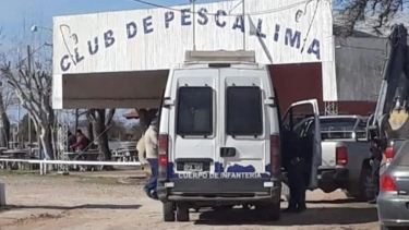 El hallazgo del cuerpo ocurrió esta tarde, alrededor de las 14, a tres kilómetros de la orilla del Club de Pesca de dicha localidad.