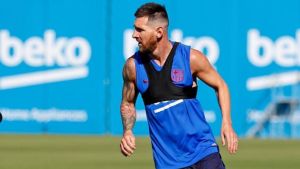 Messi se reincoporó al Barcelona y podría jugar el domingo