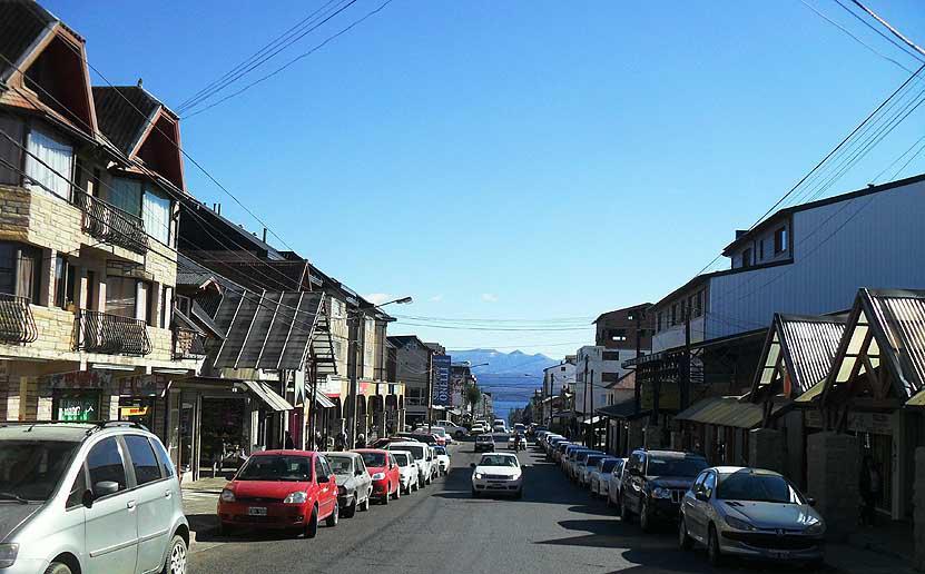 La estampida del dólar generó incertidumbre en el sector comercial de Bariloche. Foto: archivo