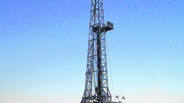 En el bloque hay dos pozos. Está ubicada en la zona norte del Alto Valle.  