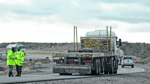 Intendentes de la Confluencia quieren una nueva ruta de carga