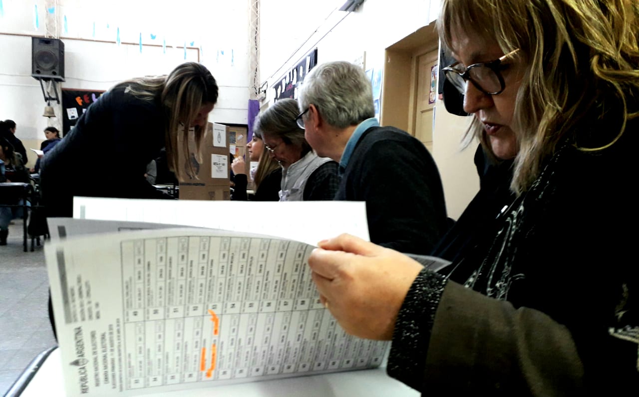 PASO 2918: Ya se vota en CIpolletti. (Foto: Mauro Pérez)