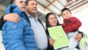 Familias de San Javier recibieron 52 nuevos lotes