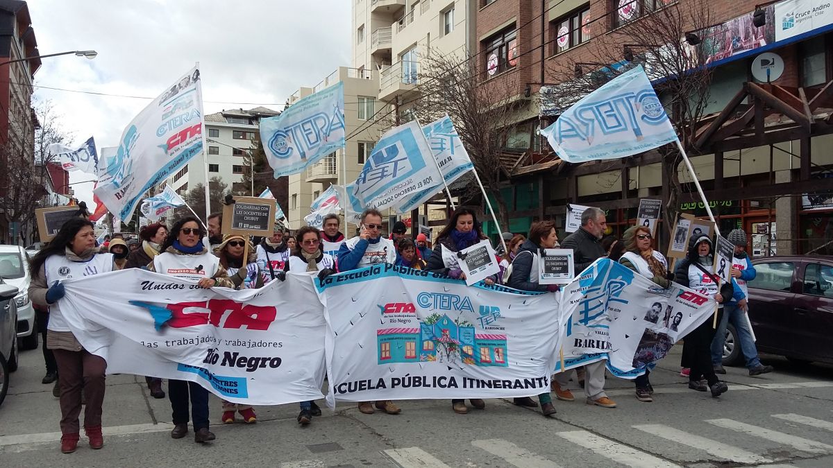Sindicatos y centrales obreras serán la columna central de la movilizarán del #1F en Bariloche. Archivo