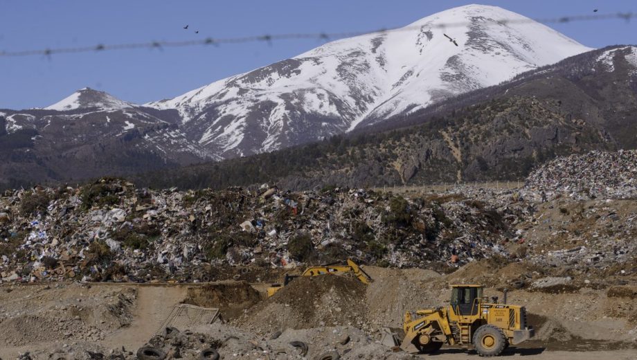 El vertedero de Bariloche quedó en medio de los barrios del Alto de la ciudad. Foto: Archivo