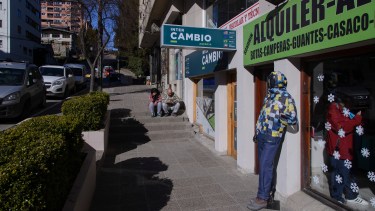 En Bariloche las casas de cambio no cotizan el dólar para la venta. Foto: Marcelo Martínez