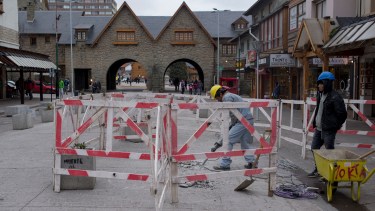 Nuevos trabajos en la calle Mitre. Foto: Marcelo Martinez