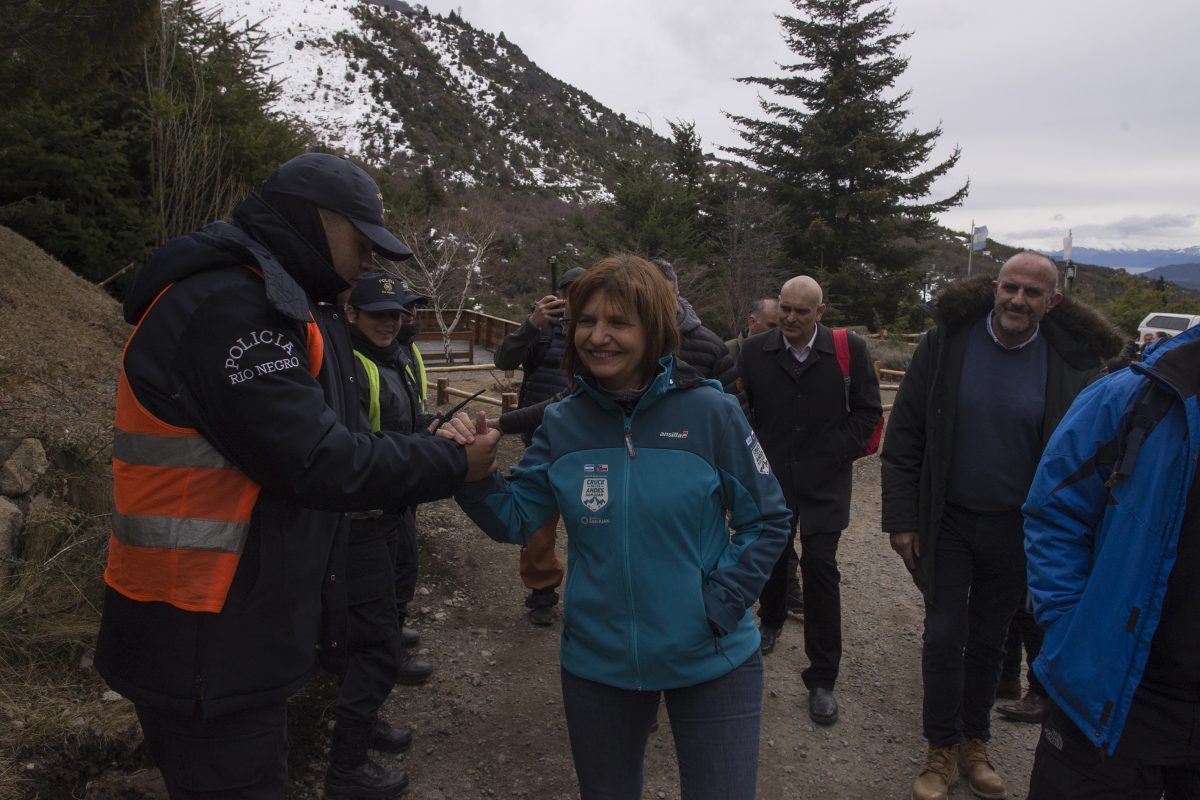 Patricia Bullrich estuvo en Bariloche en varias oportunidades y en un foro de Llao Llao habló con Carreras de su candidatura. Archivo